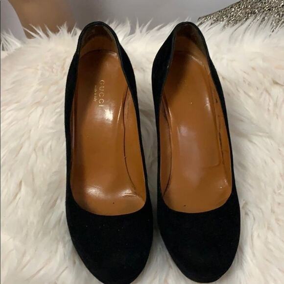 GUCCI BLACK SUEDE PUMPS‎ Size 7 1/2 - Picture 2 of 7